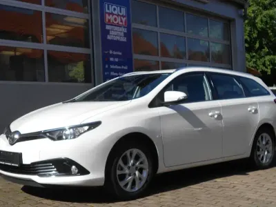 Gebraucht Toyota Auris Touring Sports Comfort 116 PS (85 kW) 2019 Weiß Kombi