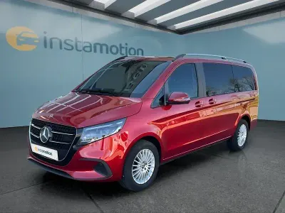Gebraucht Mercedes V300 237 PS (174 kW) 2025 Rot Van / Kleinbus