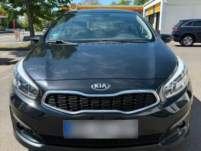Używany Kia Ceed 101 KM (74 kW) 2016 Czarny Hatchback