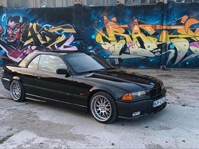 Gebraucht BMW 320 Cabriolet 150 PS (110 kW) 1995 Schwarz Cabrio