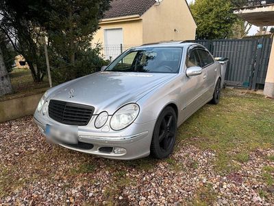 Usata Mercedes E320 204 CV (150 kW) 2004 Argento Berlina