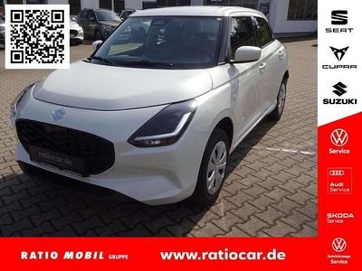 Neu Suzuki Swift Club 83 PS (61 kW) 2025 Pure white pearl metallic Kleinwagen