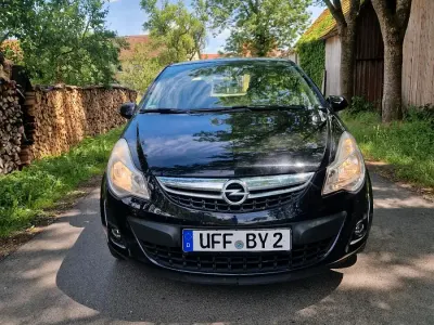 Gebraucht Opel Corsa 86 PS (63 kW) 2011 Schwarz Kleinwagen