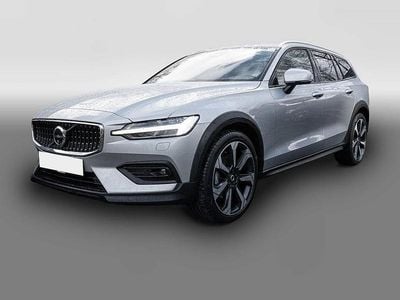 Gebraucht Volvo V60 CC Ultimate 197 PS (144 kW) 2023 Silber Kombi