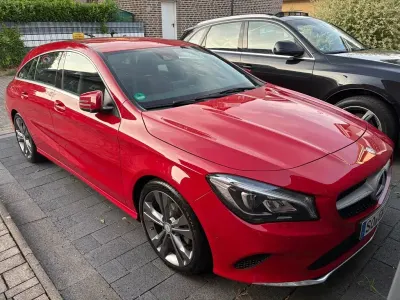 Gebraucht Mercedes CLA220 Shooting Brake 184 PS (135 kW) 2016 Schwarz Kombi
