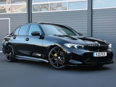 Używany BMW 330 M Performance 258 KM (189 kW) 2021 Czarny Sedan/Limuzyna