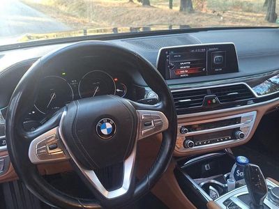 BMW 730