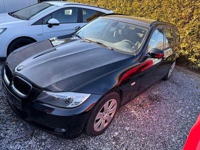 Gebraucht BMW 318 Comfort Edition 143 PS (105 kW) 2012 Schwarz Kombi