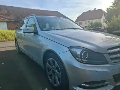 Gebraucht Mercedes C200 136 PS (100 kW) 2012 Silber Kombi