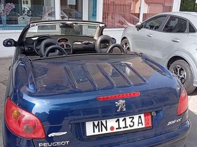 Gebraucht Peugeot 206 CC Tendance 109 PS (80 kW) 2004 Cabrio