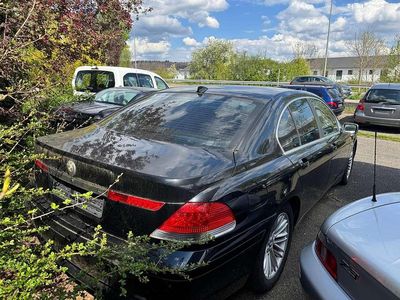 BMW 745