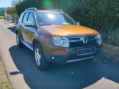 Gebraucht Dacia Duster Prestige 107 PS (78 kW) 2012 Braun SUV