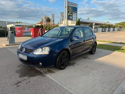 Second-hand VW Golf V 150 CP (110 kW) 2007 Albastru Berlinǎ