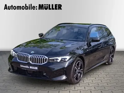 Gebraucht BMW 330 M Sport 245 PS (180 kW) 2025 Black sapphire metallic Kombi