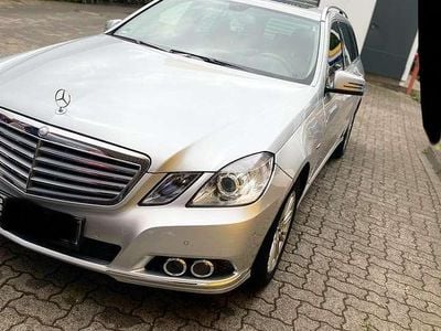 Mercedes E200
