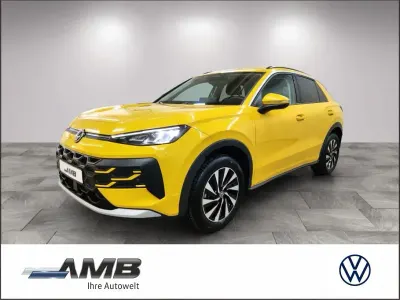 Gebraucht VW T-Roc Cabriolet Life 116 PS (85 kW) 2025 Canary yellow uni SUV