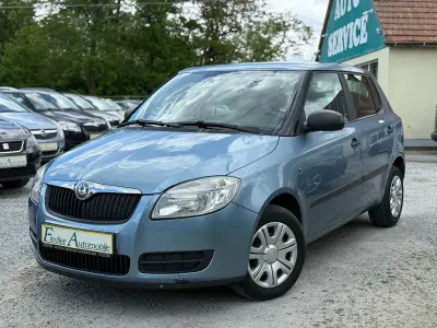 Gebraucht Skoda Fabia Ambiente 60 PS (44 kW) 2009 Grau Limousine