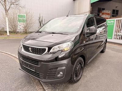 Gebraucht Peugeot Expert Premium 122 PS (89 kW) 2019 Schwarz Van