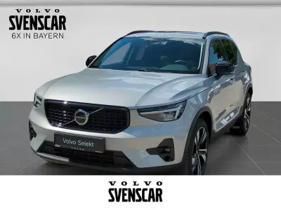 Gebraucht Volvo XC40 Plus 197 PS (144 kW) 2023 Silver dawn / metallic SUV