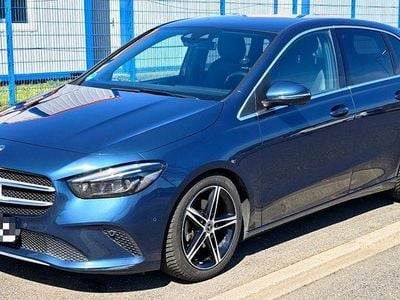 Second-hand Mercedes B200 Progressive 150 CP (110 kW) 2019 Albastru Monovolum