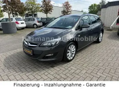 Gebraucht Opel Astra Active 140 PS (102 kW) 2013 Grau Kombi