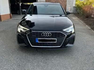 Używany Audi A3 S-Line 190 KM (139 kW) 2022 Czarny Sedan/Limuzyna