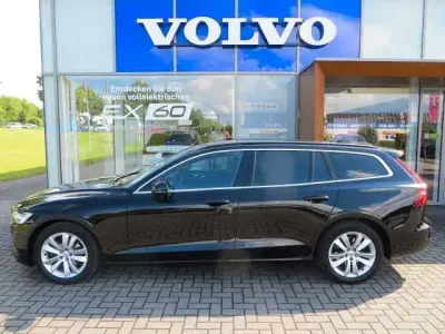 Gebraucht Volvo V60 145 PS (106 kW) 2021 Kombi