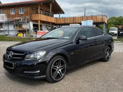 Używany Mercedes C220 AMG line 170 KM (125 kW) 2014 Czarny Coupe