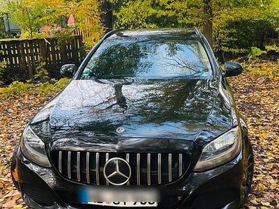 Schwarz Gebraucht 2015 Mercedes C220 Kombi | 16.950 € (Fairer Preis)