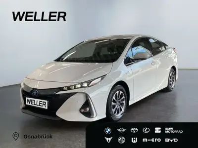 Gebraucht Toyota Prius Basis 122 PS (89 kW) 2022 Schneeweiß Kleinwagen