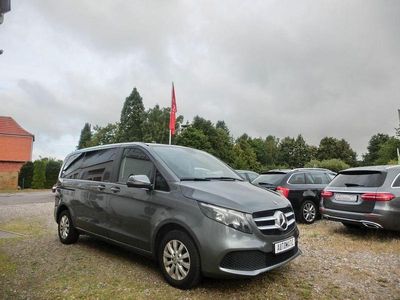 Mercedes V220