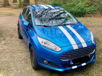 Blau Gebraucht 2014 Ford Fiesta Titanium Limousine | 8.700 € (Teuer)