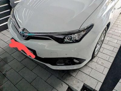 Toyota Auris Hybrid