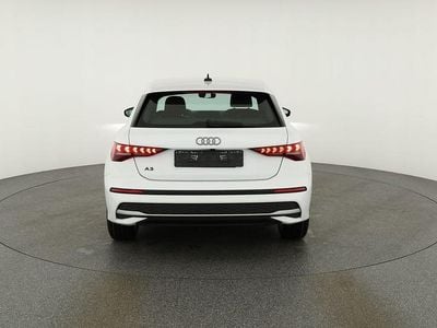 Arkona weiß Neu 2025 Audi A3 Ambiente | 34.975 €