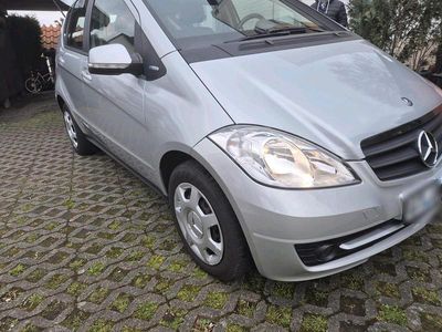 Gebraucht Mercedes A150 90 PS (66 kW) 2009 Silber Kleinwagen