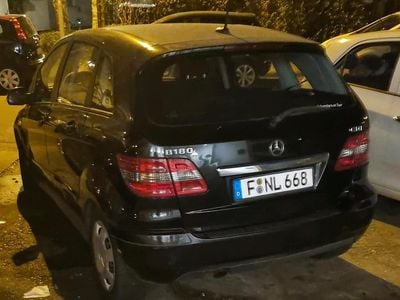 Gebraucht Mercedes B180 106 PS (77 kW) 2008 Schwarz Van / Kleinbus