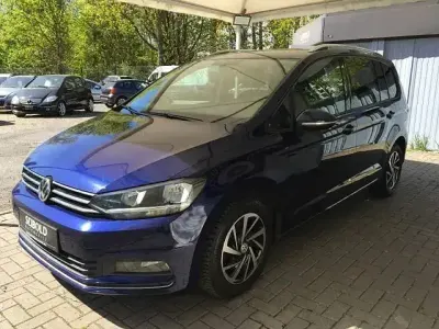 Używany VW Touran Join 110 KM (80 kW) 2018 Niebieski Minivan