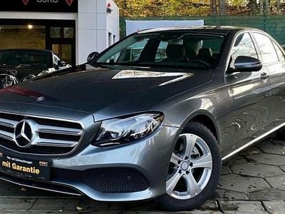 Grau Gebraucht 2016 Mercedes E220 Limousine | 15.500 €