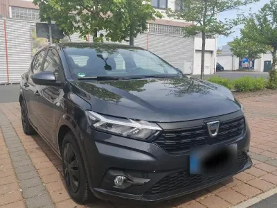 Używany Dacia Sandero 67 KM (49 kW) 2022 Szary Hatchback