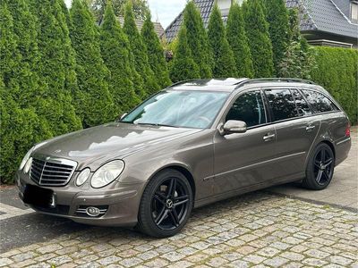 Mercedes E320
