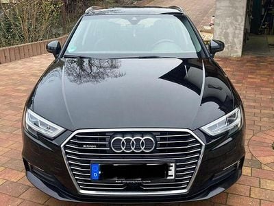 Gebraucht Audi e-tron 204 PS (150 kW) 2016 Schwarz SUV