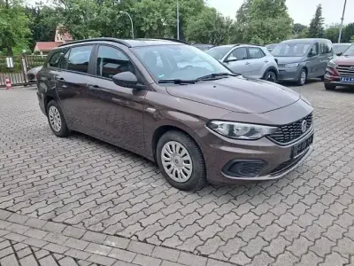 Gebraucht Fiat Tipo Pop 95 PS (69 kW) 2017 Braun Limousine
