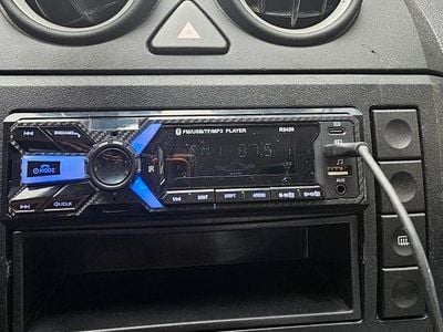 Gebraucht Ford Fiesta Ambiente 80 PS (58 kW) 2005 Kleinwagen