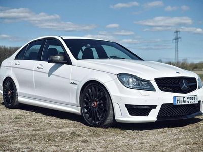 Mercedes C63 AMG