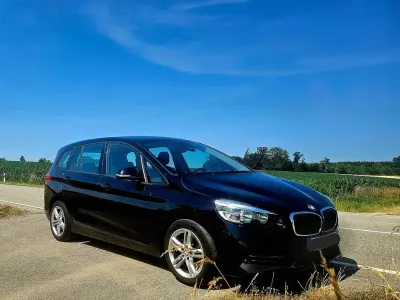 Gebraucht BMW 220 Gran Tourer 190 PS (139 kW) 2019 Schwarz Van / Kleinbus