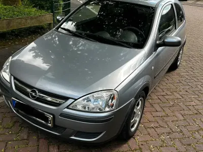 Usata Opel Corsa Enjoy 60 CV (44 kW) 2004 Argento Utilitaria