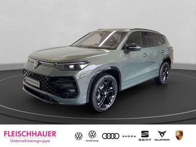 Neu VW Tayron R-line 193 PS (141 kW) 2026 Cipressinogrün metallic SUV