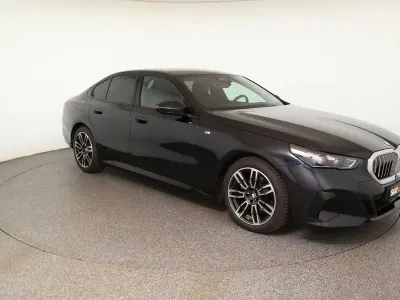 Gebraucht BMW 520 M Sport 208 PS (152 kW) 2025 Schwarz Limousine