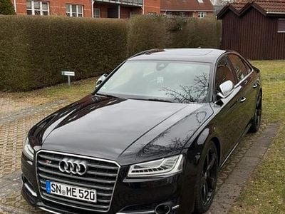 Audi S8