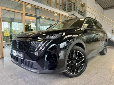 Gebraucht Peugeot 5008 Allure 145 PS (106 kW) 2025 Schwarz (metallic) SUV